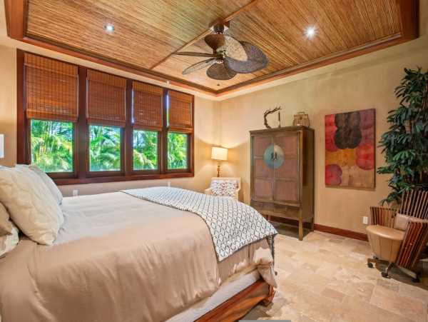 Luxury Estate Vacation Home - Golf Course Estate Near Beach